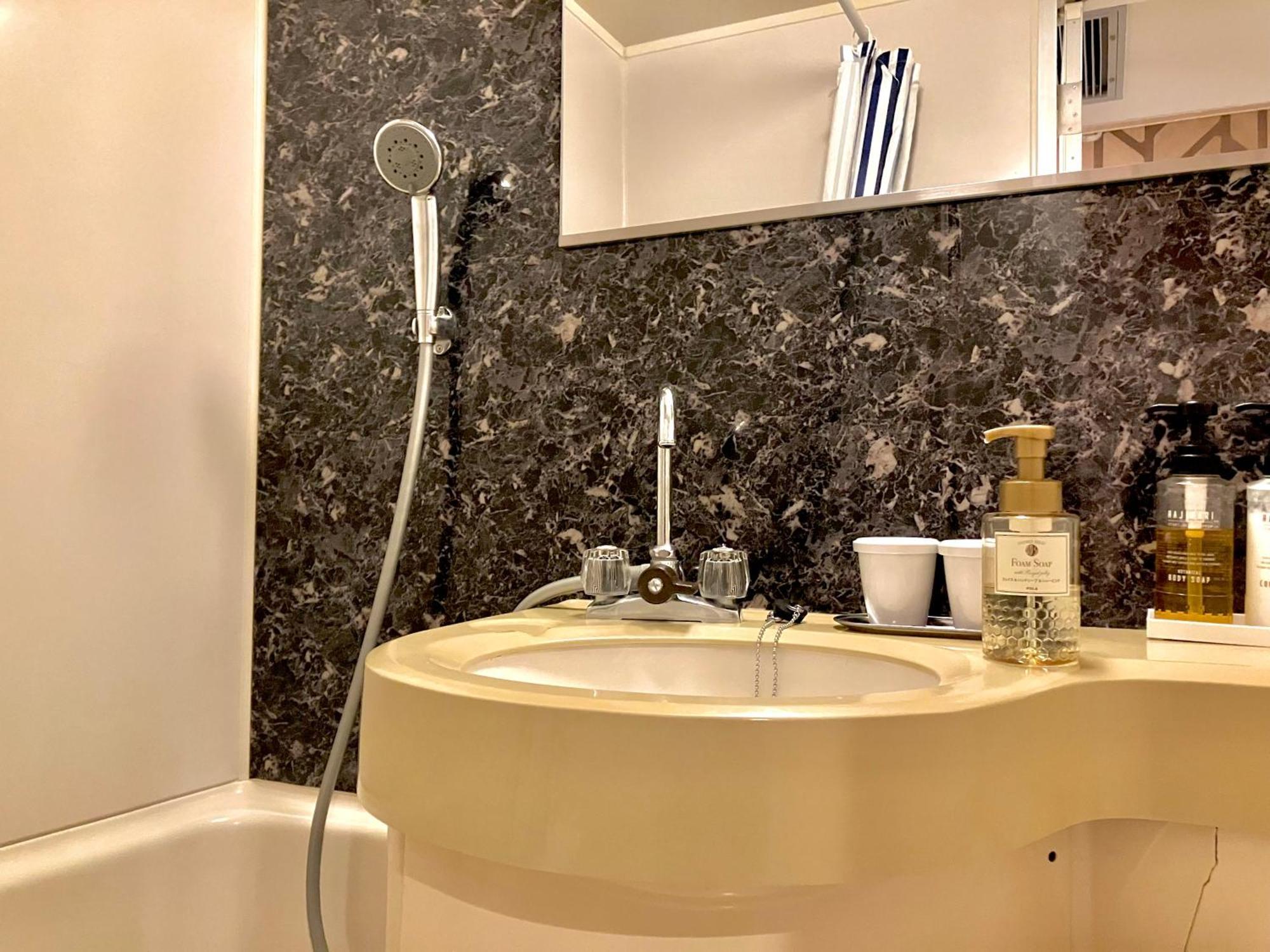 Hotel Livemax Mihara Ekimae Bagian luar foto