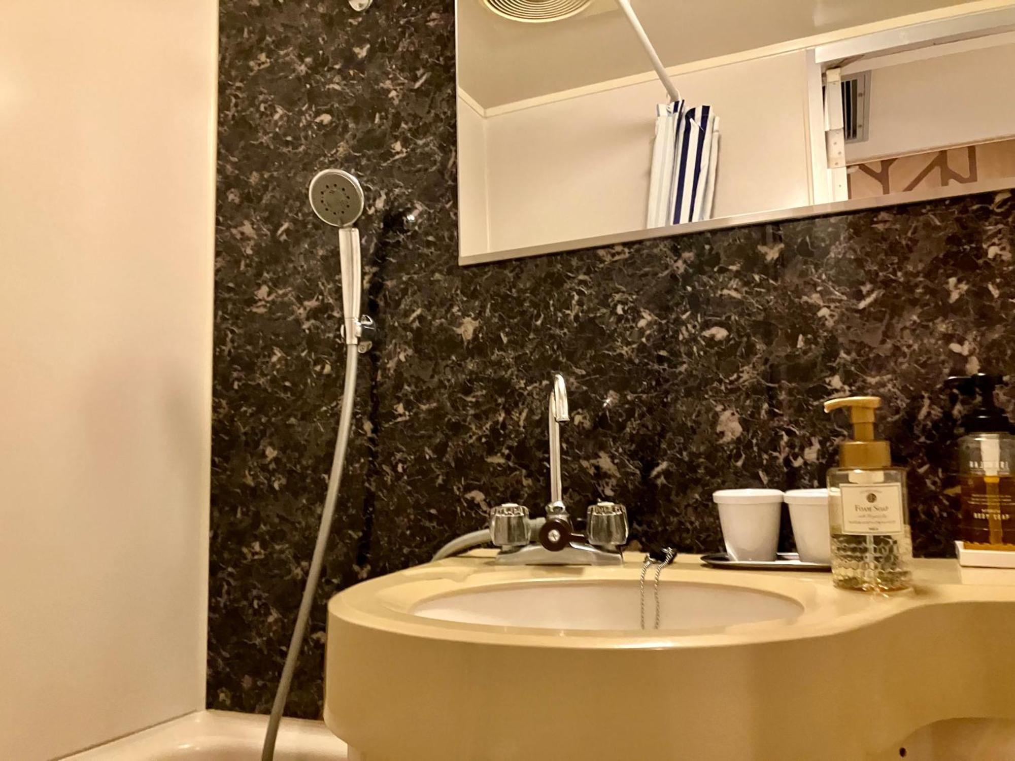 Hotel Livemax Mihara Ekimae Bagian luar foto