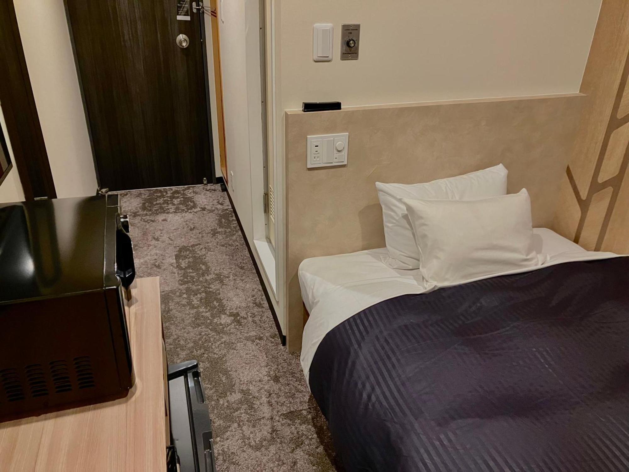 Hotel Livemax Mihara Ekimae Bagian luar foto